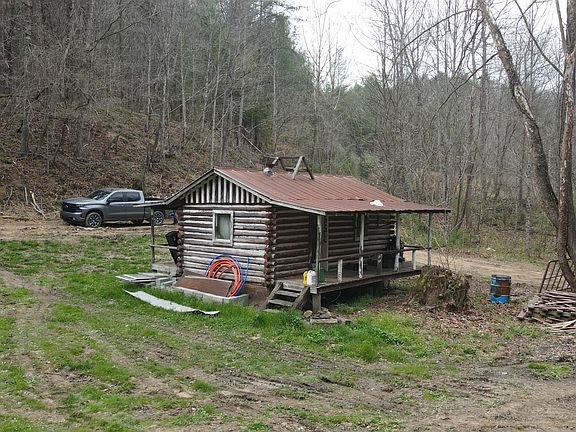 5th image of 899 Morning Glory Rd