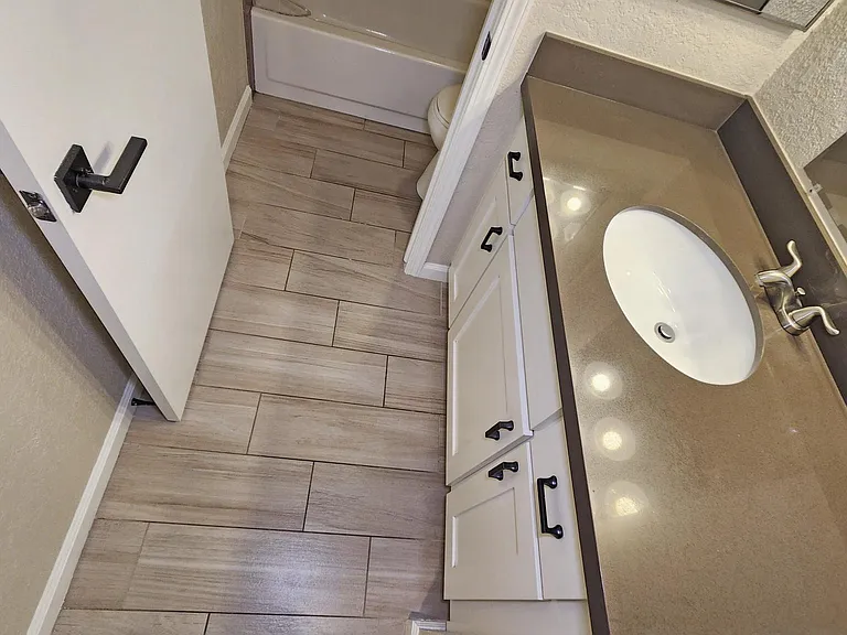 2222 I St #13 — Photo 15