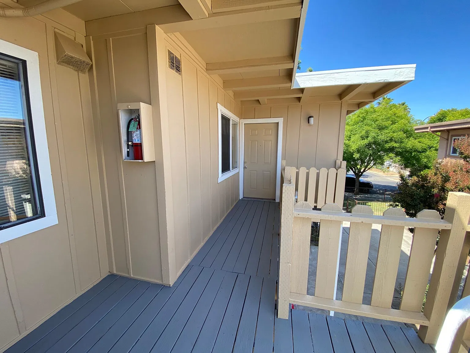1612 Crucero Dr — Photo 1