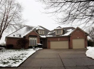 1358 Sugarberry Ct, Mooresville, IN