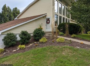 11 Charlotte St, Port Matilda, PA 16870