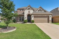 Woodford Dr-S1907-001.jpg