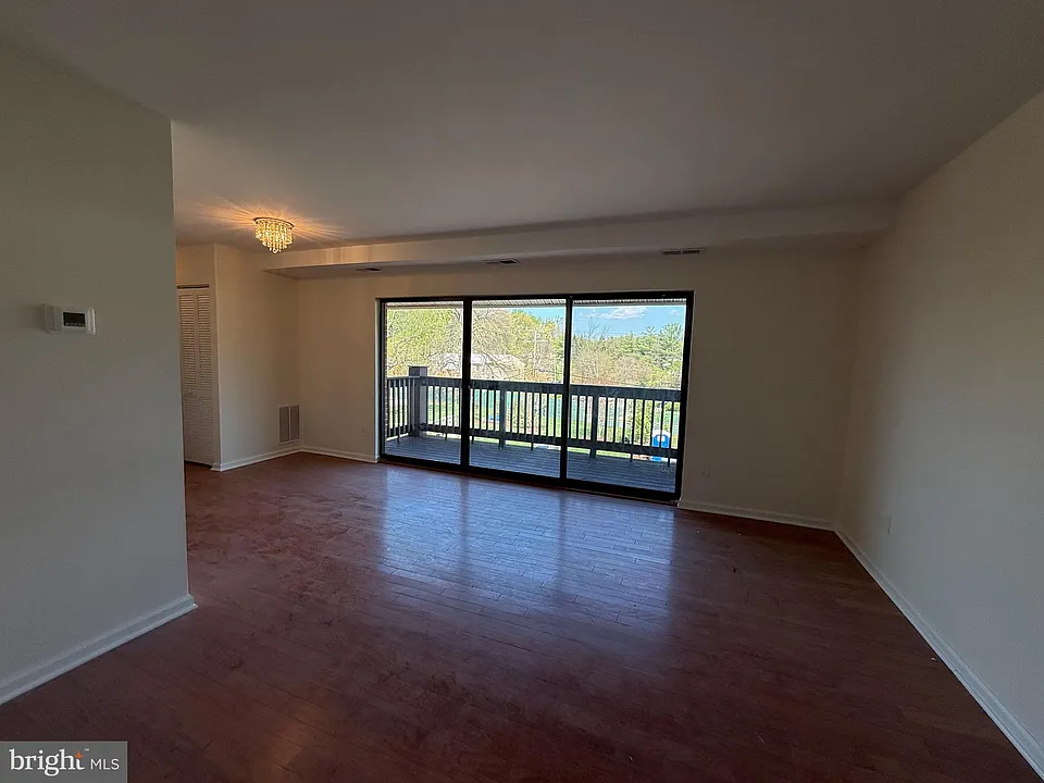 2754 Hollywood Rd #304