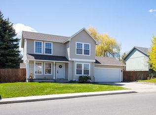 616 Golden Hills Dr, Cheney, WA 99004