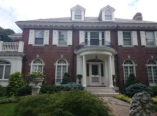 60 Beech Rd, Brookline, MA 02446