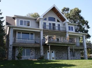 5776 Bullard Rd, Fenton, MI 48430