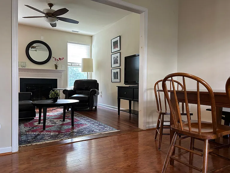 1906 Pear Tree Ln — Photo 13
