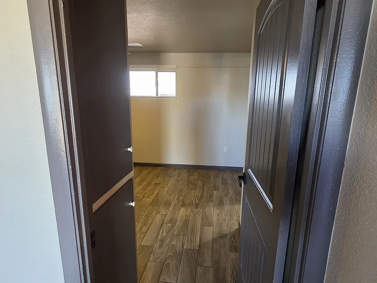 455 E Junction St #4 — Photo 18