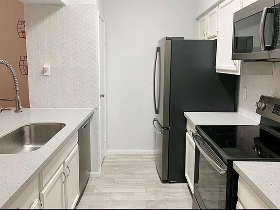 5th image of 9850 Pagewood Ln APT 505
