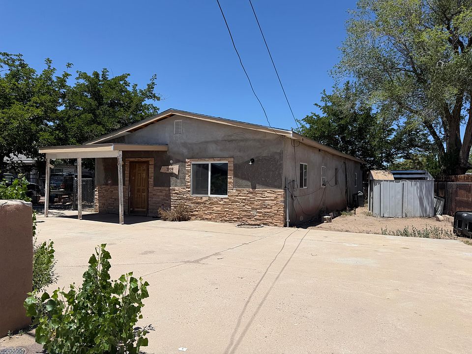 1st image of 2009 Blake Rd SW