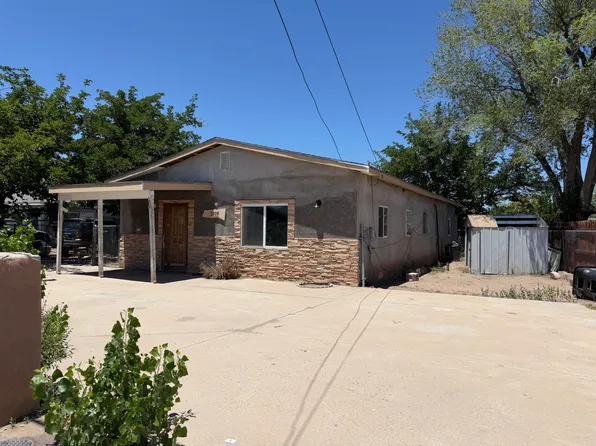2009 Blake Rd SW, Albuquerque, NM 87105
