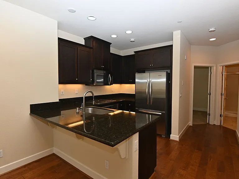 6543 Tralee Village Dr — Photo 3