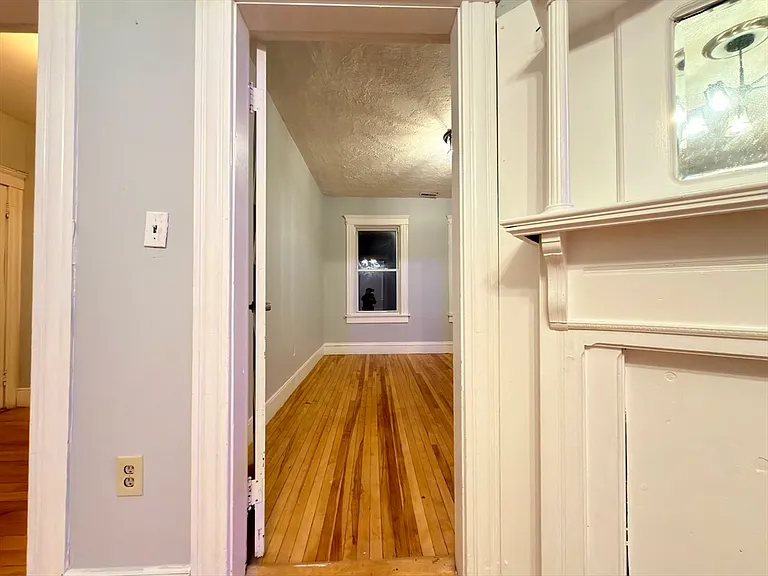 90 Vernon St #3 — Photo 14