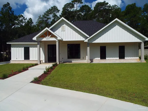 1957 Sunrise Dr, Navarre, FL 32566