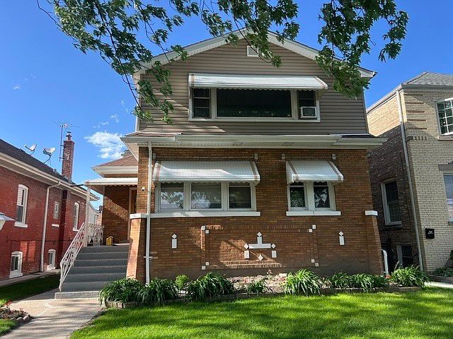 1st image of 7030 W Wrightwood Ave