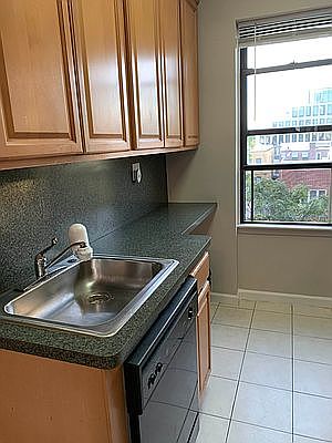 3rd image of 21-37 33rd St APT 4E