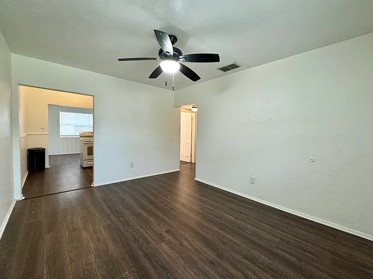 630 W Park St #630 — Photo 1