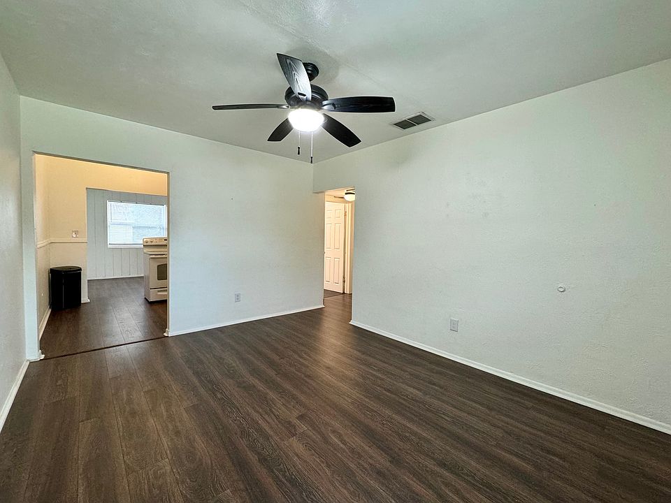 1st image of 630 W Park St #630