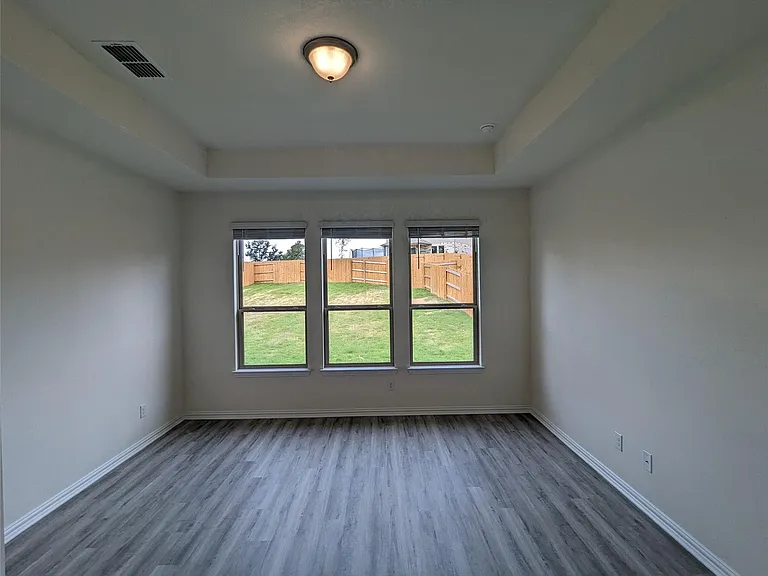 612 Silent Creek Cv — Photo 17