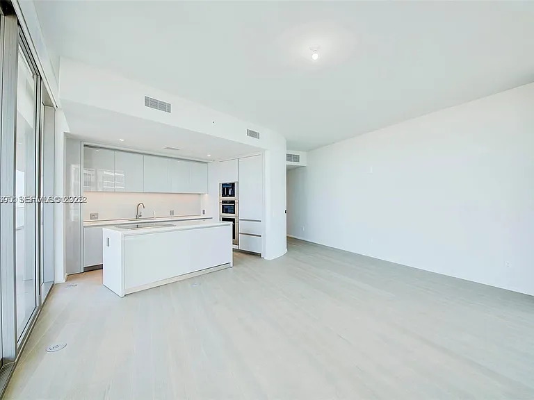 18975 Collins Ave #2205 — Photo 5