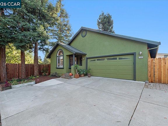 2nd image of 19563 Helen Pl