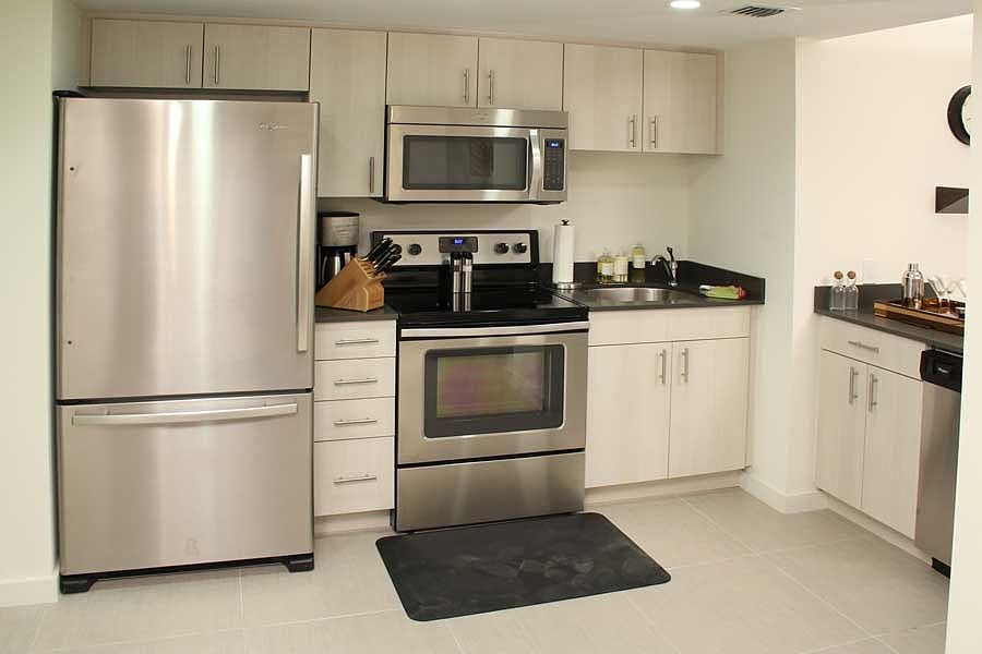 1st image of 910 West Ave APT 1226