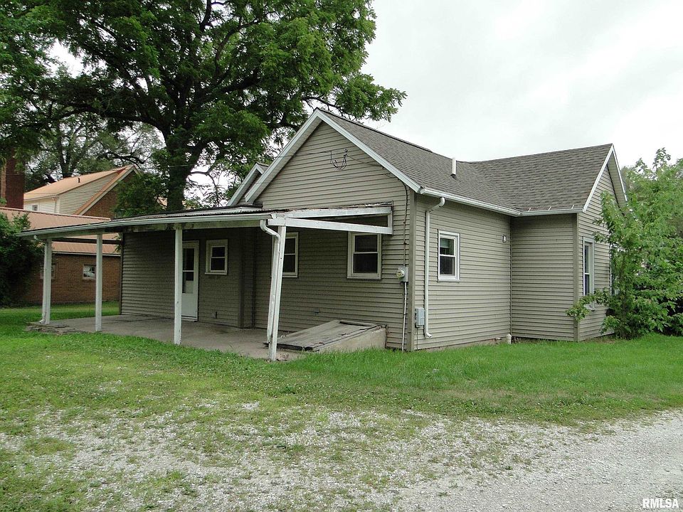 414 St, Colchester, IL 62326 Zillow