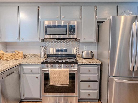 4th image of 1740 Walden Ln