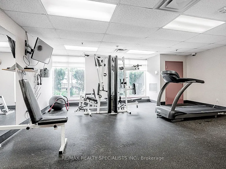 140 Bathurst St #208 — Photo 18