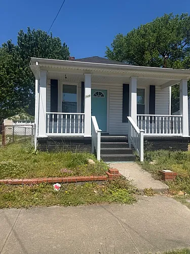 749 31st St Photo 1