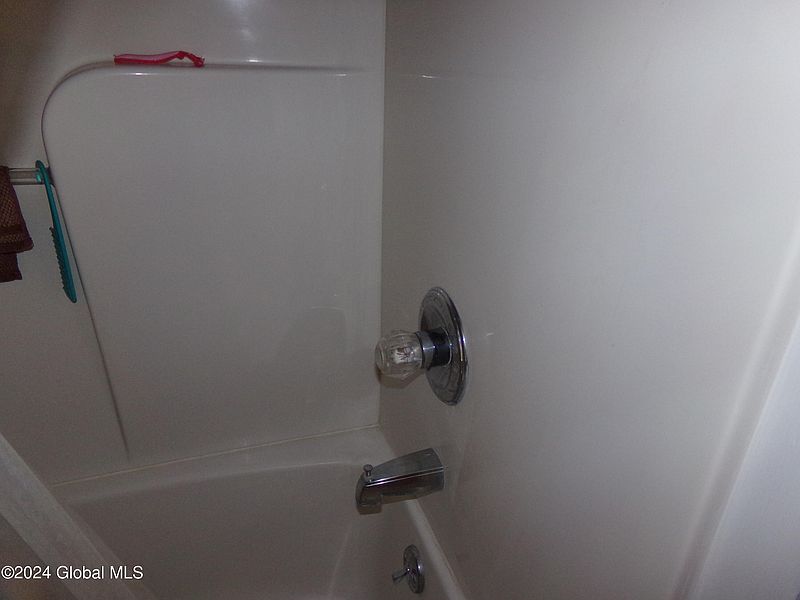 5th image of 14 Gilbert Street