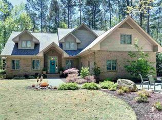 6413 Deerview Dr, Raleigh, NC 27606