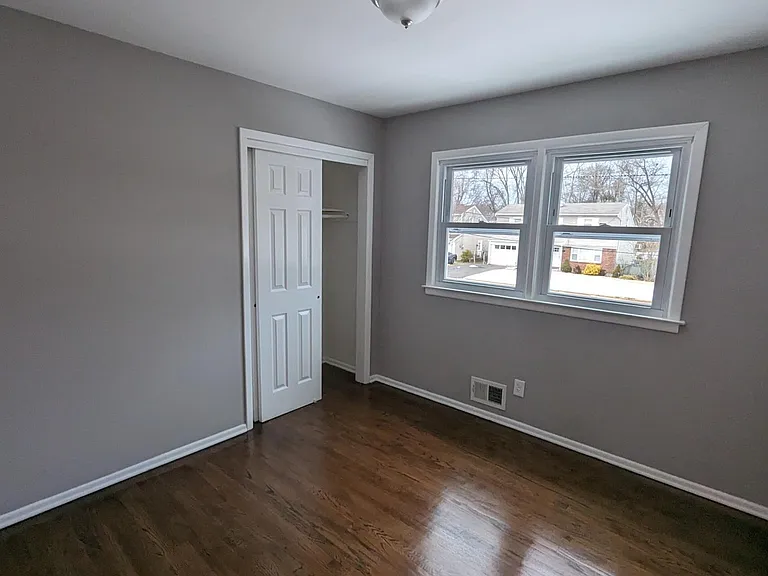 686 W Milton Ave — Photo 11