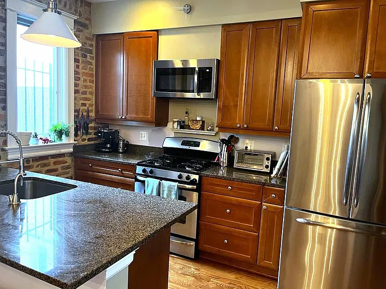 319 T St NW — Photo 15