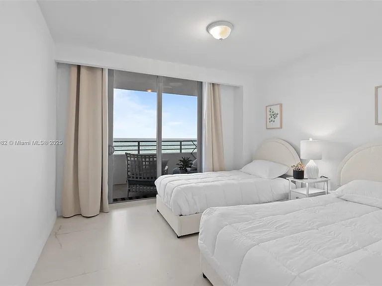 5555 Collins Ave #6L — Photo 10