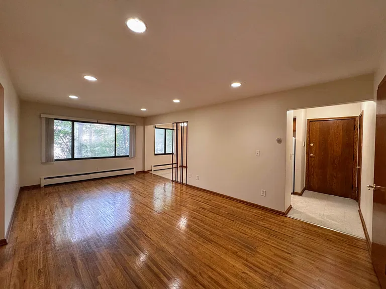 1010 15th Ave SE #203 — Photo 5