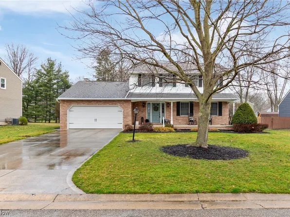 2571 Waterbury St NW, North Canton, OH 44720