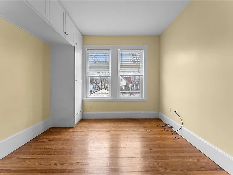 571 Washington St #2 — Photo 11