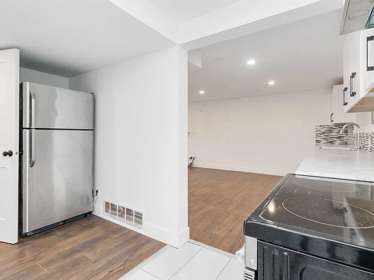46190 Larch Ave — Photo 10