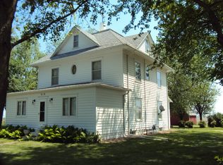 319 7th St, Menlo, IA 50164
