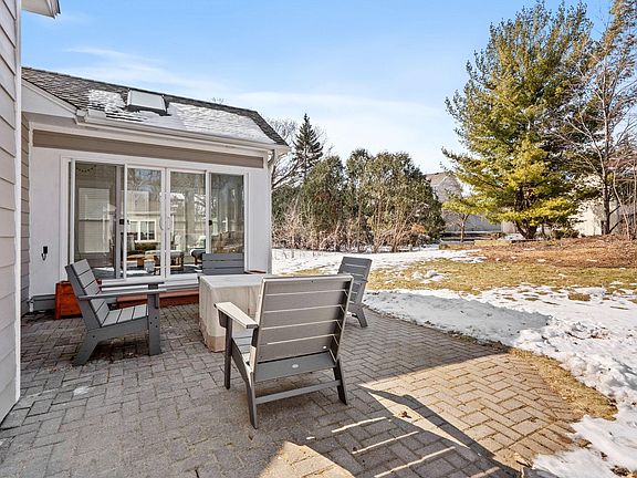 4th image of 7320 Hunters Run