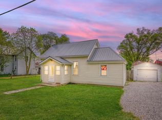 26100 Locust Grove Rd, New Holland, OH 43145