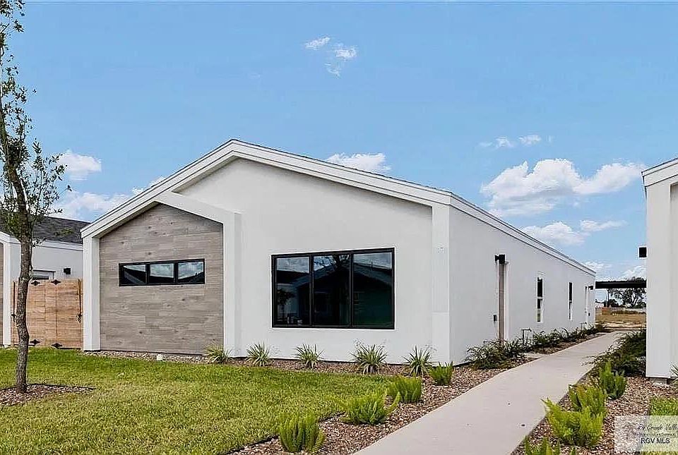 1st image of 513 Sparrow Dr