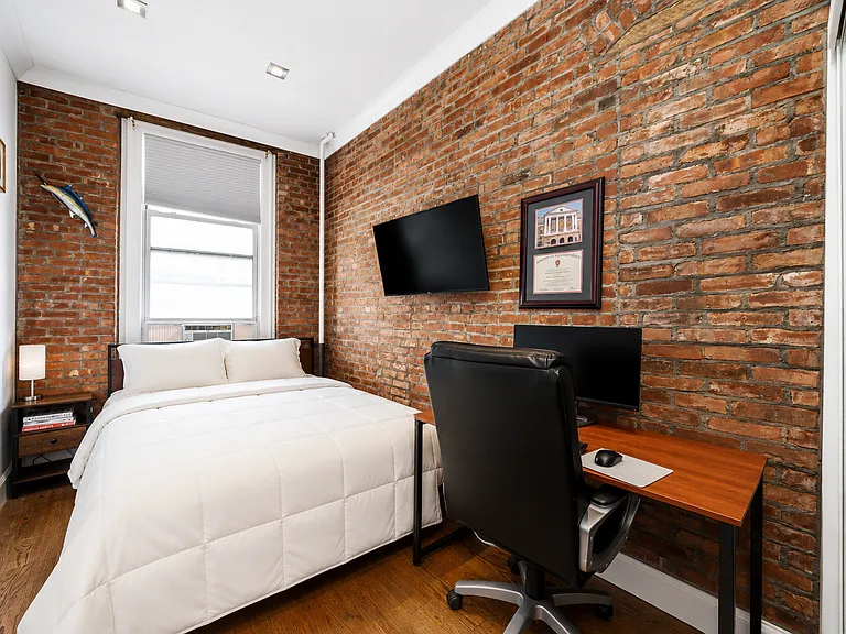 18 Abingdon Sq #6 — Photo 6