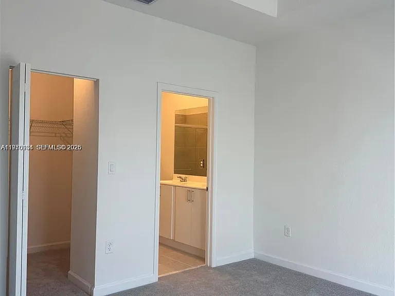 621 SE 13th Street Cir #1 — Photo 9