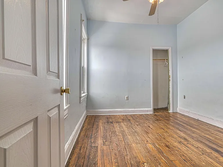 middle room