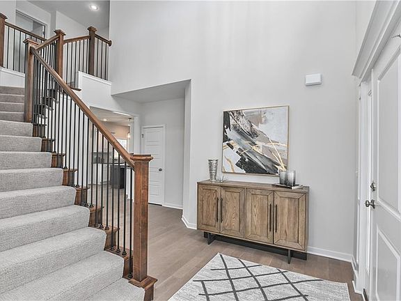 4th image of 2740 W Park St