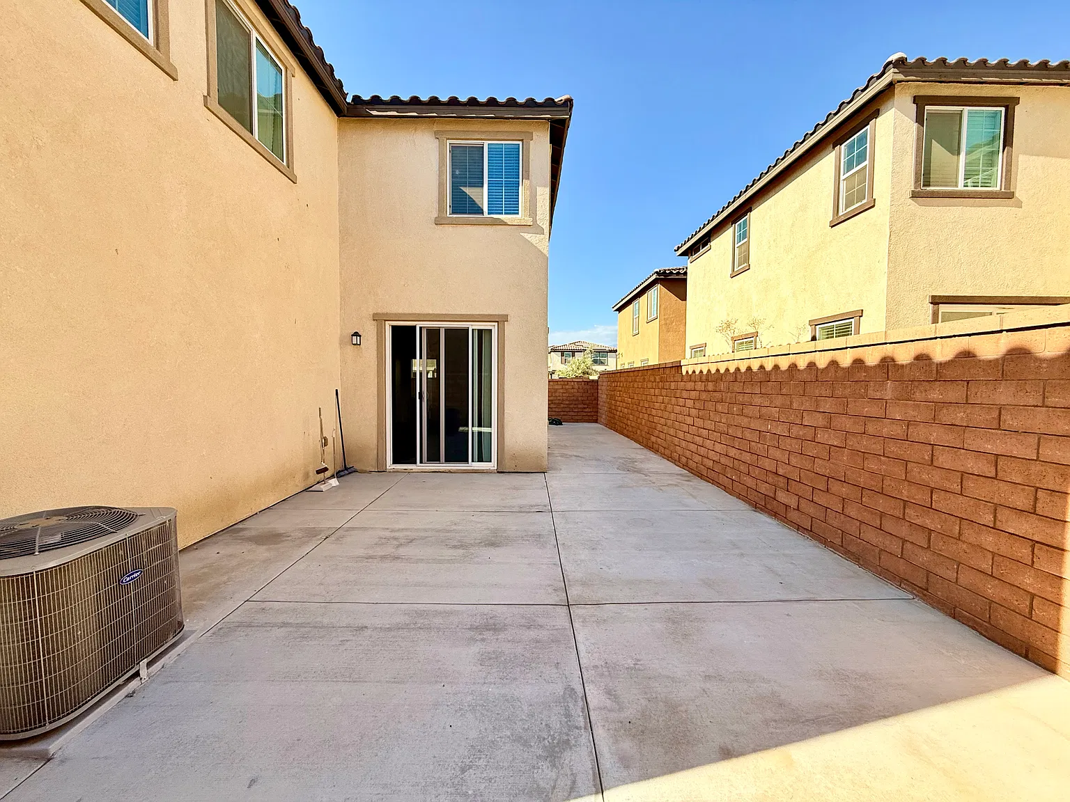 4 bed, 2308 sqft, $3,650 — Photo 2