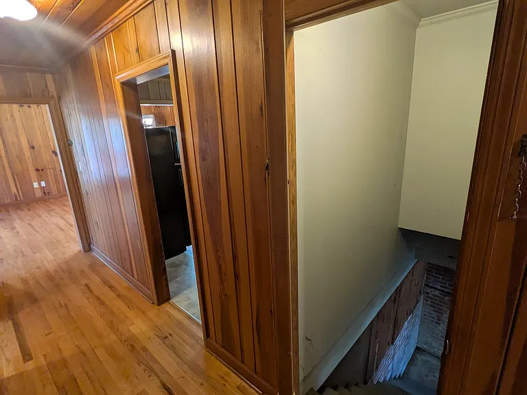 583 Hillcrest Ave — Photo 53