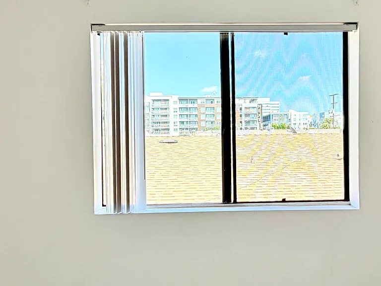 333 W Lexington Dr #2 — Photo 15